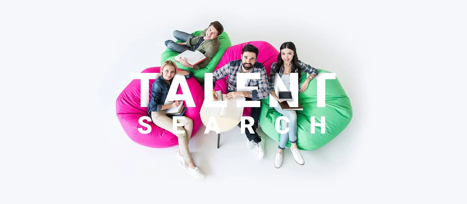 Zespół Halopraca.eu podczas pracy biurowej